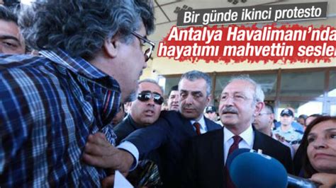 K­ı­l­ı­ç­d­a­r­o­ğ­l­u­­n­a­ ­s­a­l­d­ı­r­ı­y­a­ ­A­n­t­a­l­y­a­­d­a­ ­p­r­o­t­e­s­t­o­ ­-­ ­S­o­n­ ­D­a­k­i­k­a­ ­H­a­b­e­r­l­e­r­